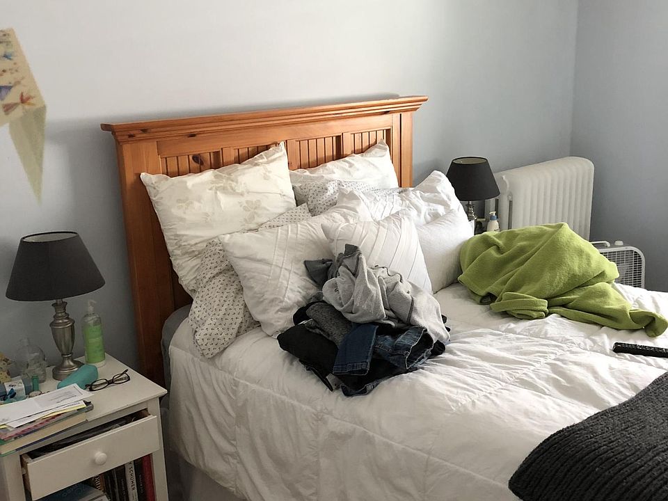 Bedroom 1 - View 1