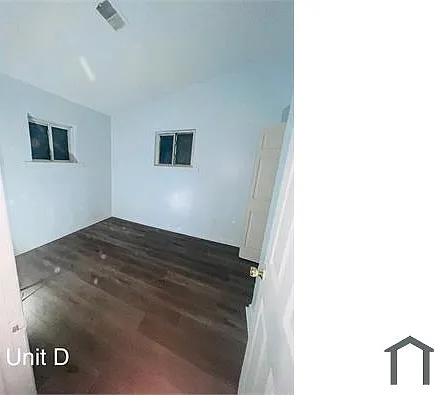 2241 Hiawatha Park Dr #D — Photo 6