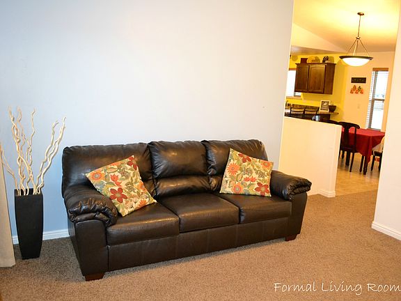 2nd image of 499 W Marie Way