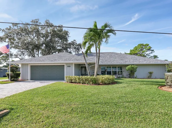 2074 SE Elmhurst Road, Port St Lucie, FL 34952