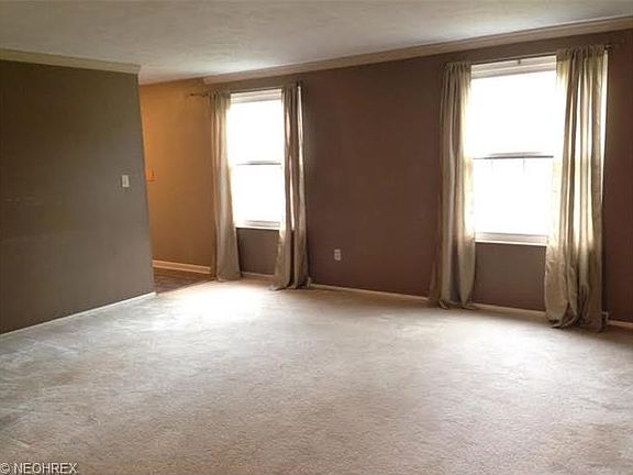 3rd image of 2690 Wexford Blvd