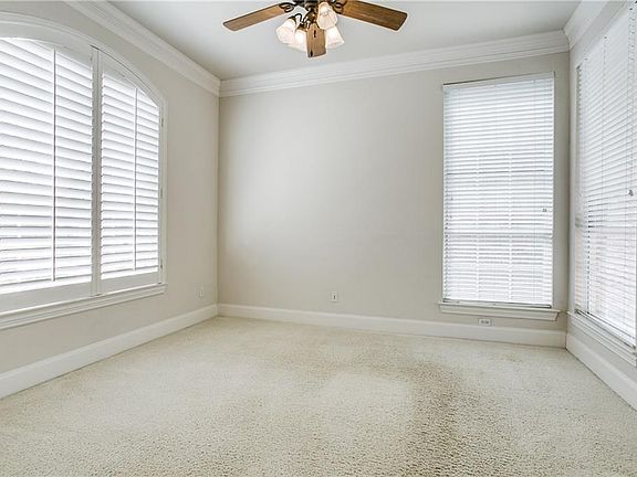 4th image of 4579 Chandler Dr
