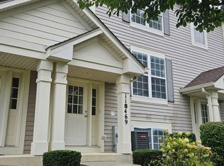 11S469 Rachael Ct, Willowbrook, IL 60527