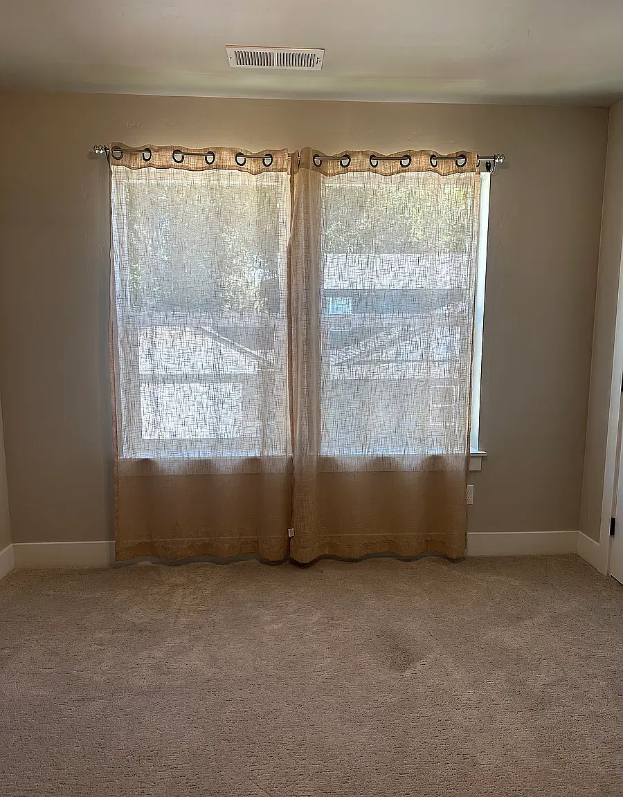 3 bed, 2.5 bath, 2000 sqft, $900 — Photo 2
