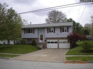 2222 E Gilwood Dr, Stow, OH 44224