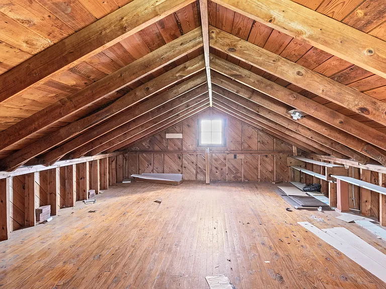 314 Crossway Rd — Photo 15