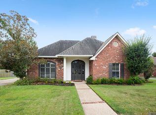 19036 Vignes Lake Ave, Baton Rouge, LA 70817