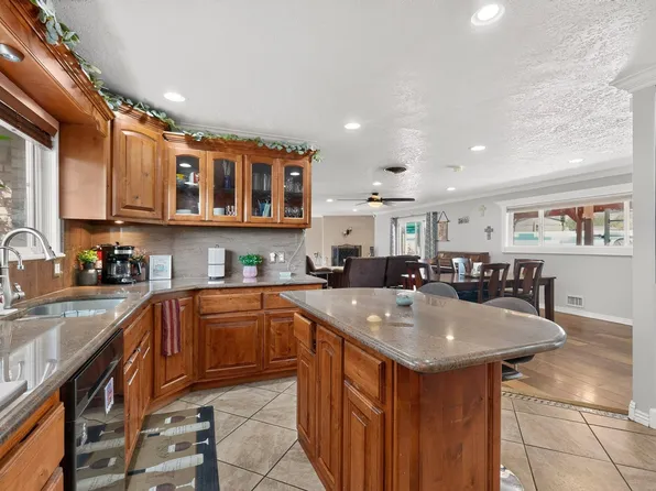 8316 Dellwood Rd NE, Albuquerque, NM 87110