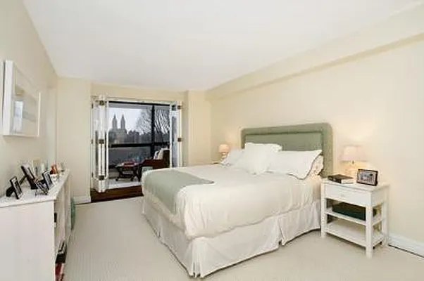 Sold by Corcoran | media 19