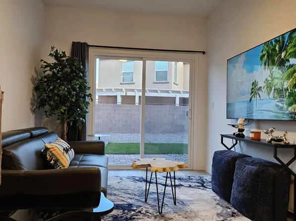 1024 Gabriela Ridge Ln #B, Henderson, NV 89002