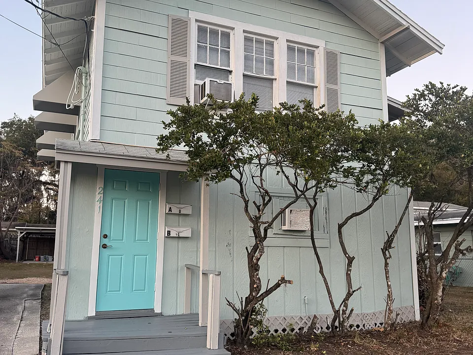241 W Princeton St