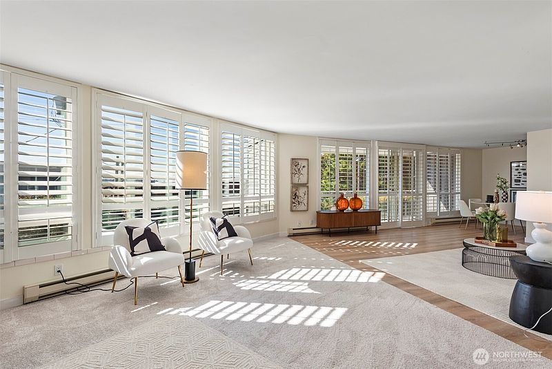 4th image of 500 W Olympic Place #203