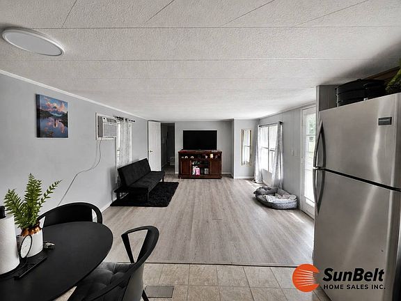 3rd image of 169 Durham Cir
