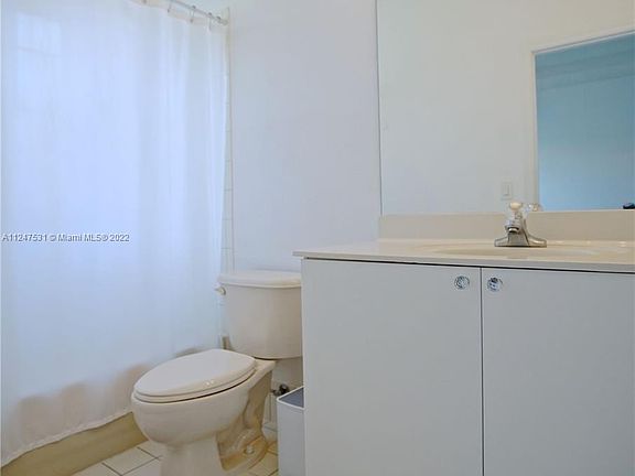 5th image of 10777 NW 84th Ln #642
