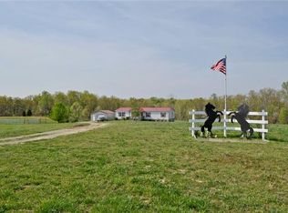 6897 Tn City Rd, Mc Ewen, TN 37101