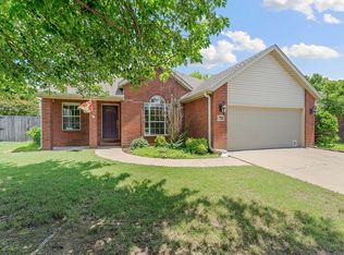 1750 Lancaster Dr, Springdale, AR 72762
