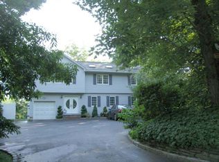 40 Avery Road, woodbury, NY 11797