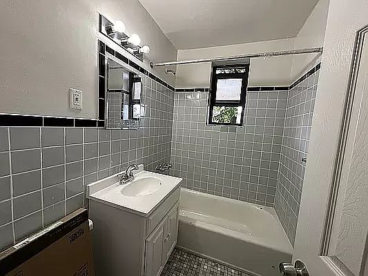 4th image of 61-61 Woodhaven Blvd #1C