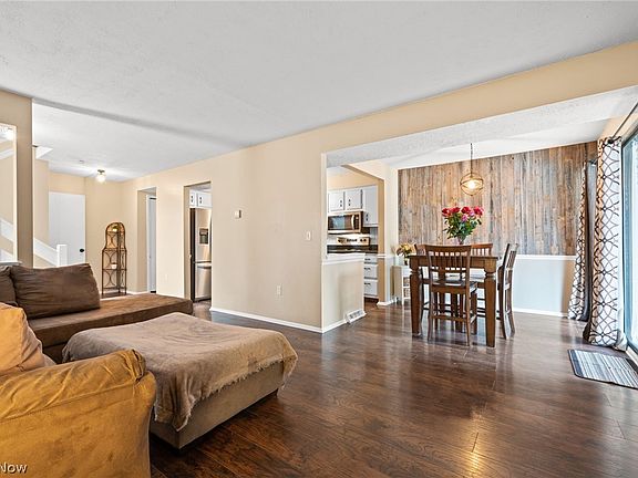 4th image of 7405 Creekwood Dr #11B