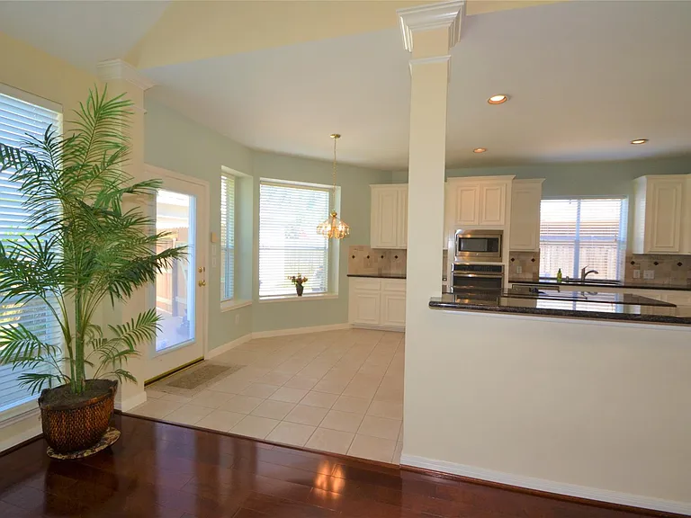 1711 Emma Cove Ct — Photo 15