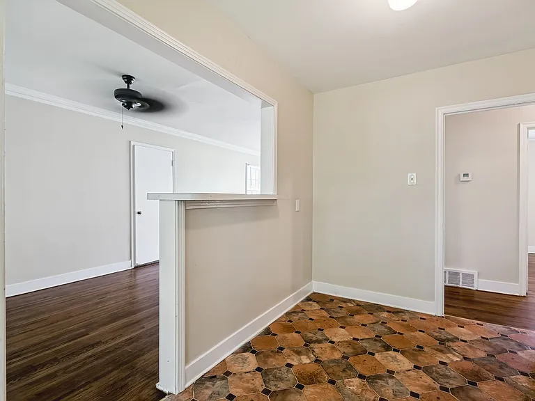 1311 Parkland Rd — Photo 8