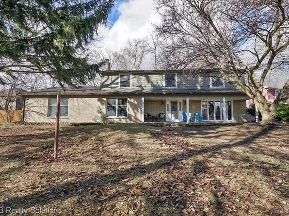 5011 Vincent Trl, Shelby Township, MI 48316