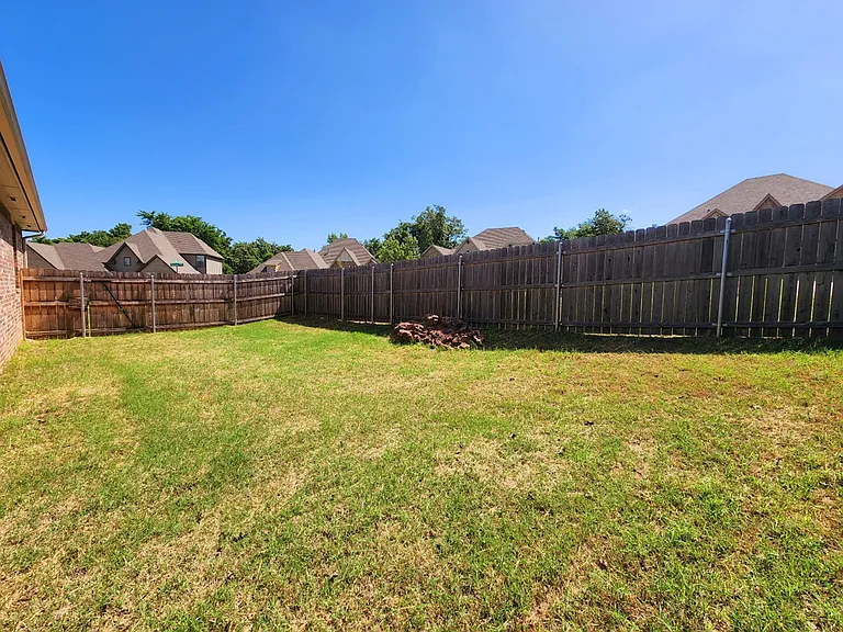 2308 Paraiso Way — Photo 20