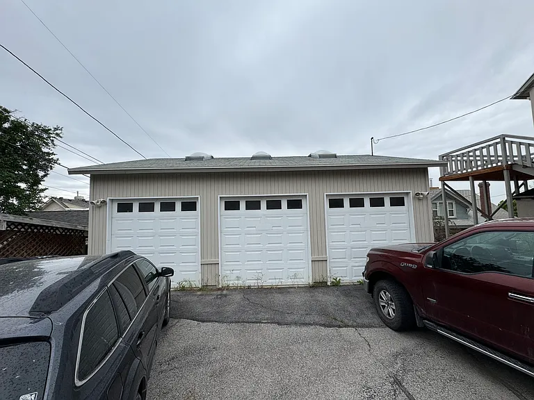 1260 E Emerson Ave #1 — Photo 21