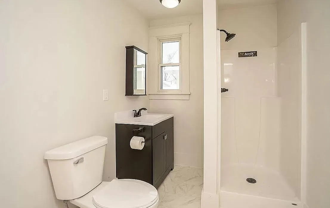 Studio, 395 sqft, $995 — Photo 1