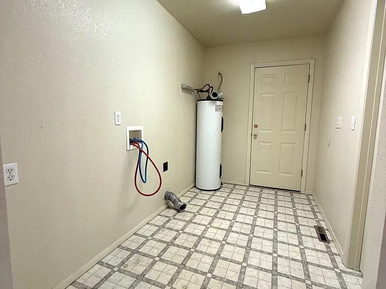 826 Heart Straight Ln — Photo 19
