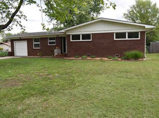 850 N Chipper Ln, Wichita, KS 67212