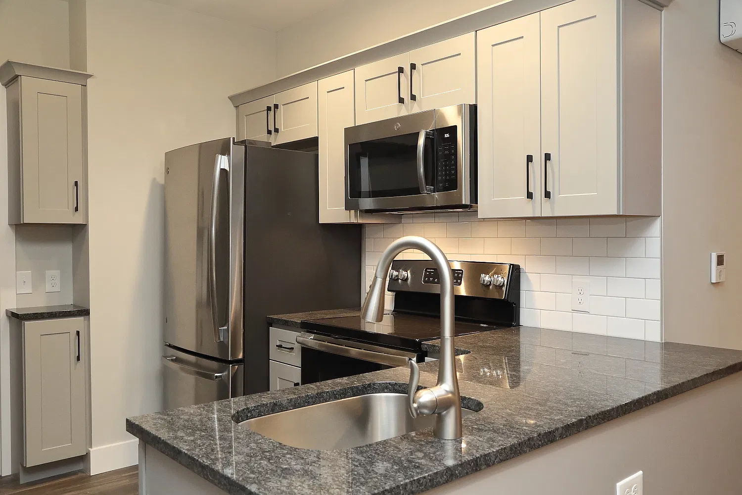 719 N Duke St — Photo 2