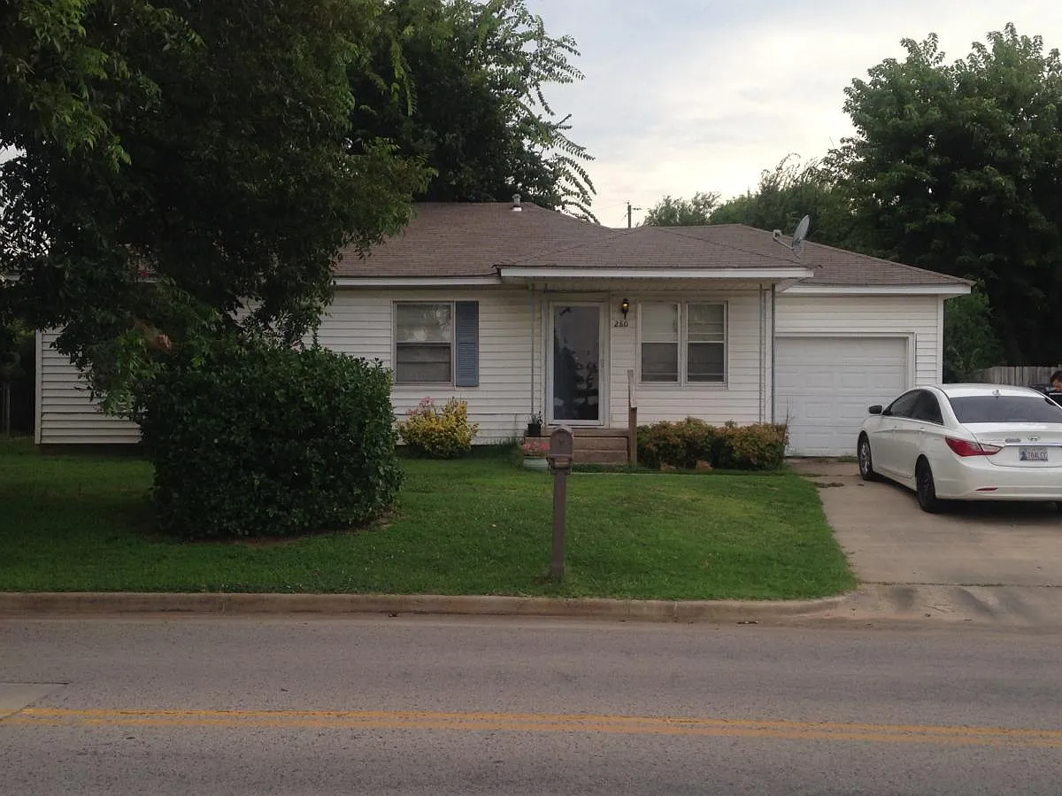 2808 N Union Avenue — Photo 3