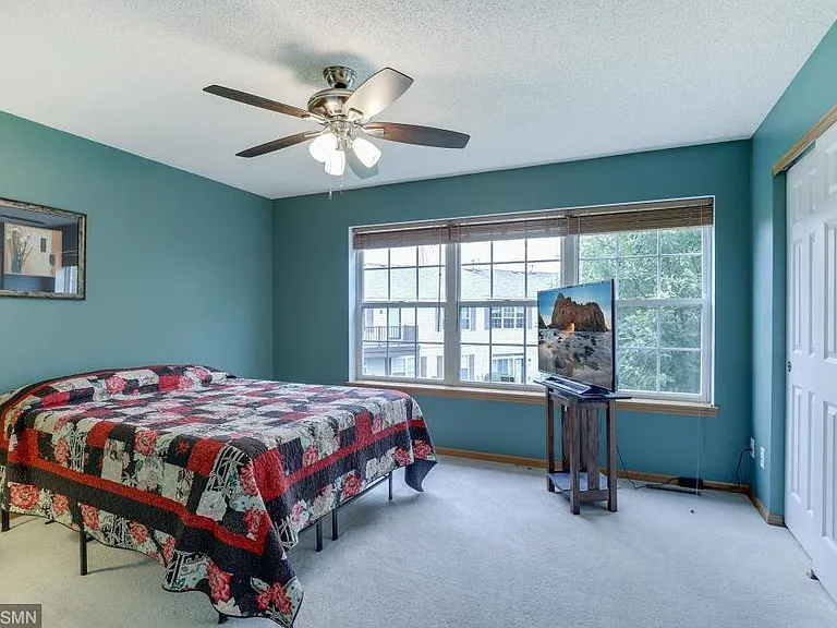 651 Providence Dr — Photo 17