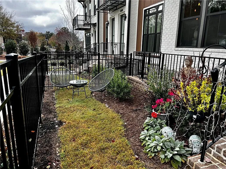 118 Downing Dr — Photo 12