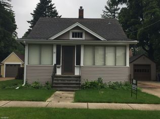 30 S Commonwealth Ave, Elgin, IL 60123