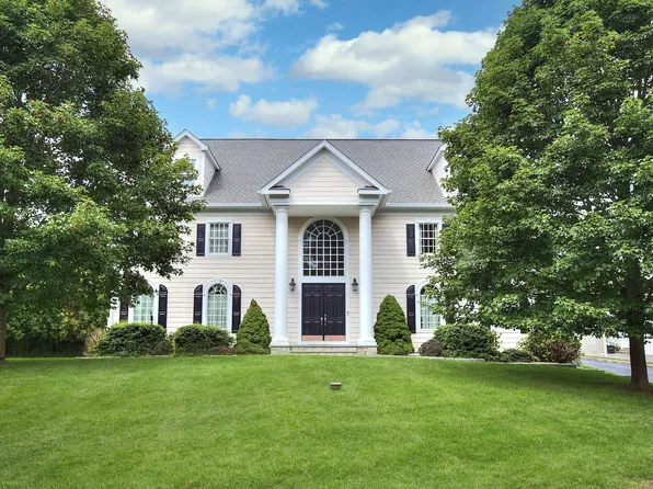 8 Sandhopper Trail, Westport, CT 06880