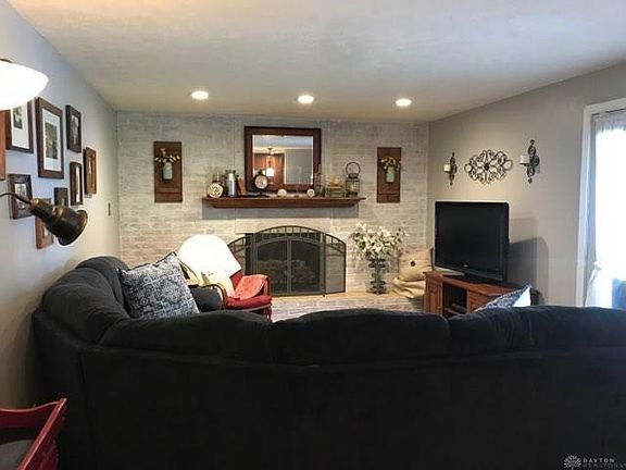 5th image of 1008 Derringer Dr
