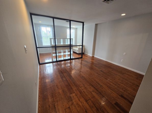 1634 Shakespeare St #6