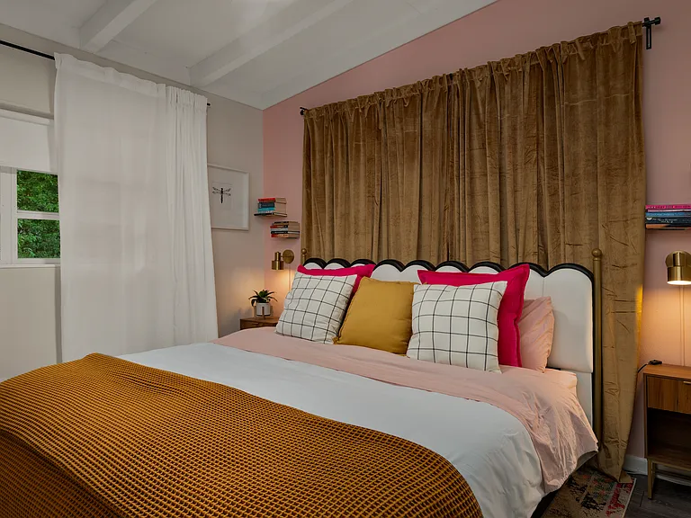 Primary bed room