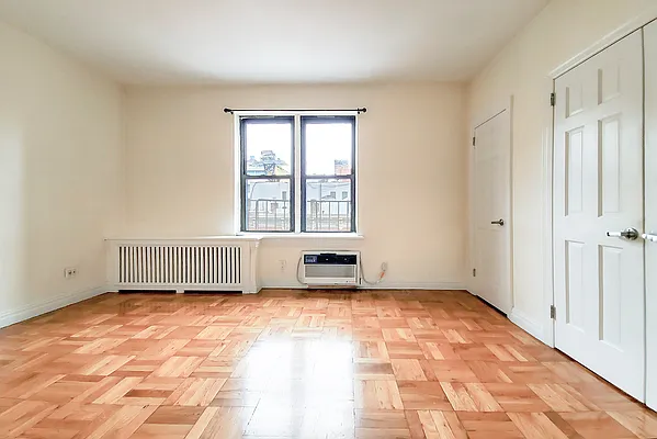 Rented by Warburg | media 6