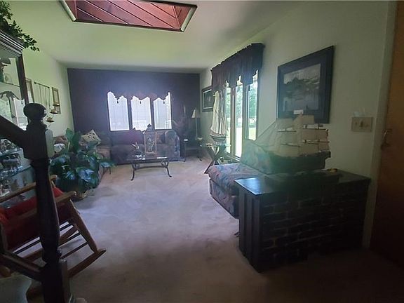 5th image of 49 Colby St
