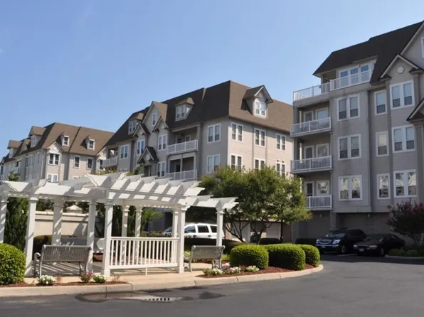 2308 Mariners Mark Way APT 203, Virginia Beach, VA 23451
