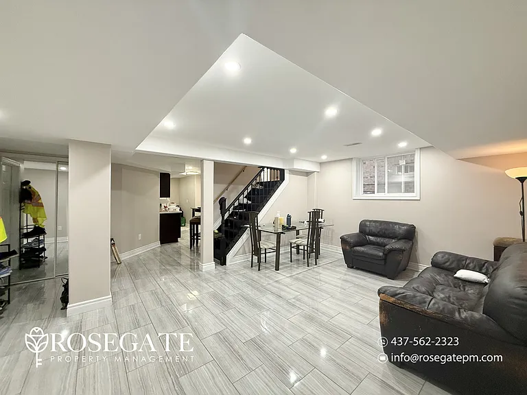 2565 Bridle Rd S #2 — Photo 4