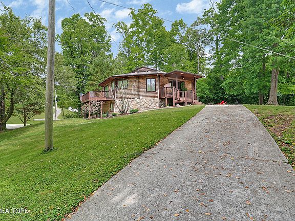5th image of 335 Old Tacora Hills Rd