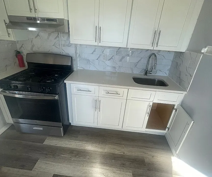 144 Clendenny Ave #6D