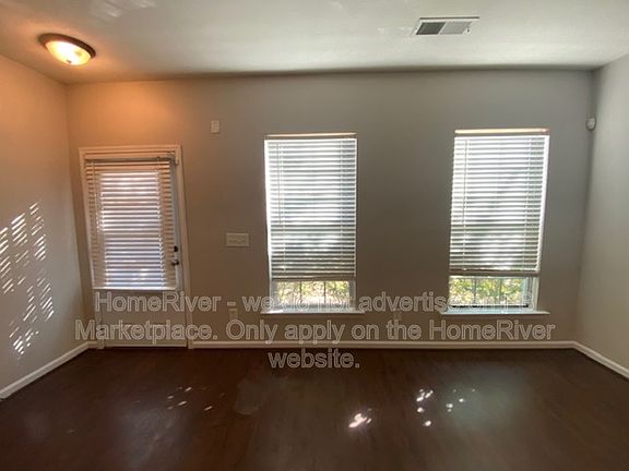 4th image of 3736 Shenfield Dr