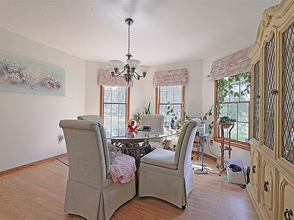 4th image of 4653 Victoria Way #101