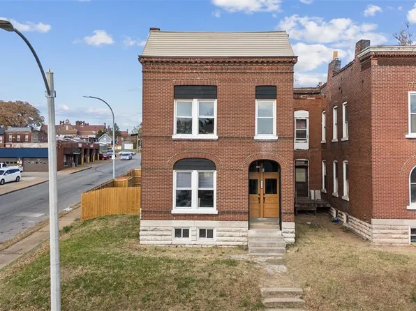 6827 Minnesota Ave, Saint Louis, MO 63111