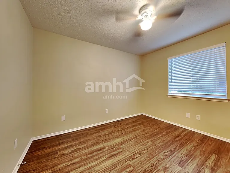 1105 Warrington Way — Photo 19